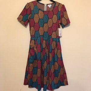NWT Medium LuLaRoe Amelia dress